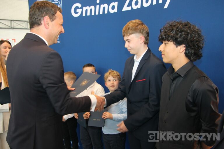 Sportowe święto w Zdunach! Burmistrz nagrodził najlepszych zawodników i trenerów