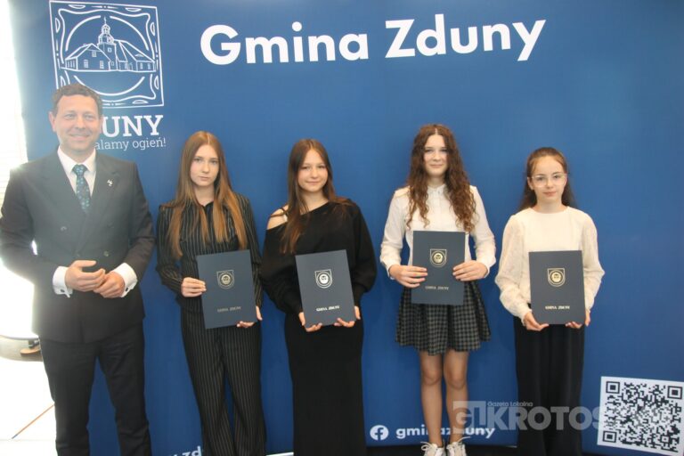 Sportowe święto w Zdunach! Burmistrz nagrodził najlepszych zawodników i trenerów