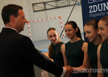 Sportowe święto w Zdunach! Burmistrz nagrodził najlepszych zawodników i trenerów