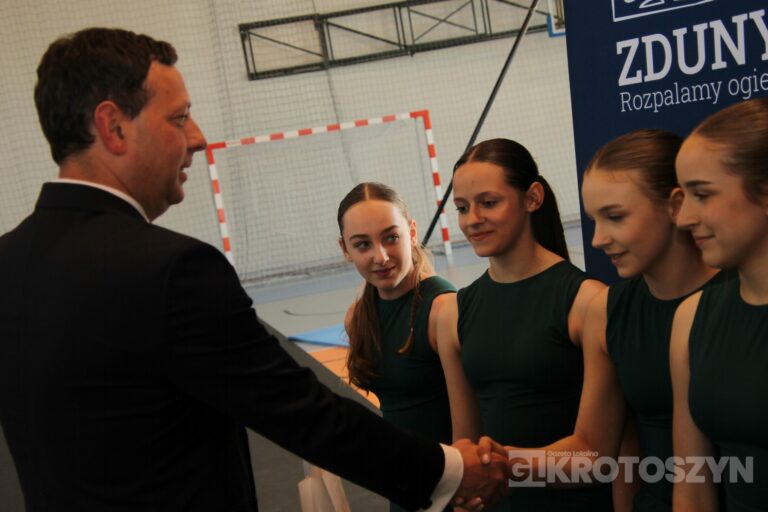 Sportowe święto w Zdunach! Burmistrz nagrodził najlepszych zawodników i trenerów