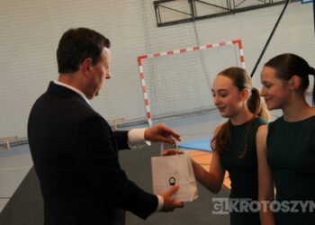 Sportowe święto w Zdunach! Burmistrz nagrodził najlepszych zawodników i trenerów