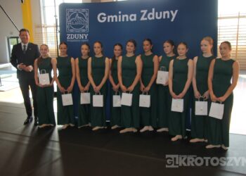 Sportowe święto w Zdunach! Burmistrz nagrodził najlepszych zawodników i trenerów