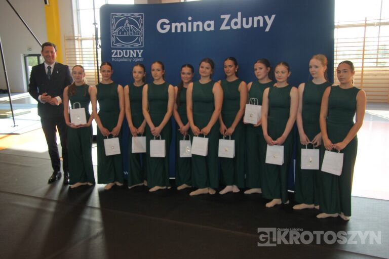 Sportowe święto w Zdunach! Burmistrz nagrodził najlepszych zawodników i trenerów