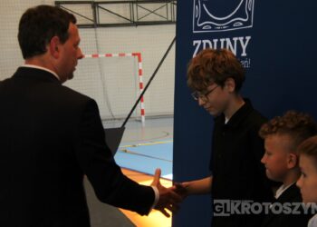 Sportowe święto w Zdunach! Burmistrz nagrodził najlepszych zawodników i trenerów