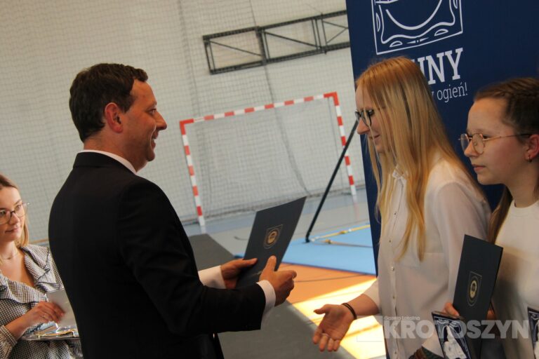 Sportowe święto w Zdunach! Burmistrz nagrodził najlepszych zawodników i trenerów