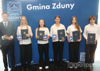 Sportowe święto w Zdunach! Burmistrz nagrodził najlepszych zawodników i trenerów