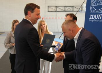 Sportowe święto w Zdunach! Burmistrz nagrodził najlepszych zawodników i trenerów