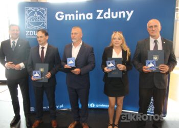 Sportowe święto w Zdunach! Burmistrz nagrodził najlepszych zawodników i trenerów