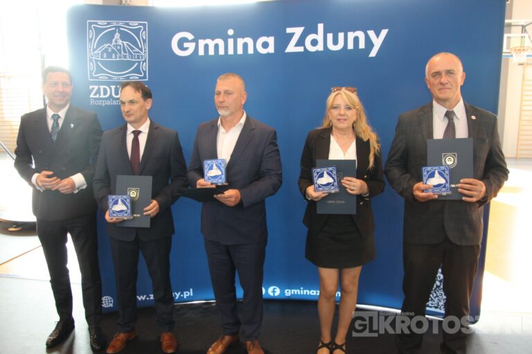Sportowe święto w Zdunach! Burmistrz nagrodził najlepszych zawodników i trenerów