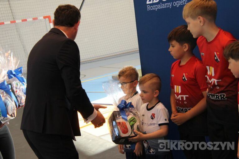 Sportowe święto w Zdunach! Burmistrz nagrodził najlepszych zawodników i trenerów