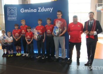 Sportowe święto w Zdunach! Burmistrz nagrodził najlepszych zawodników i trenerów