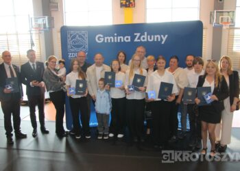 Sportowe święto w Zdunach! Burmistrz nagrodził najlepszych zawodników i trenerów