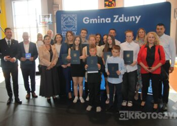 Sportowe święto w Zdunach! Burmistrz nagrodził najlepszych zawodników i trenerów