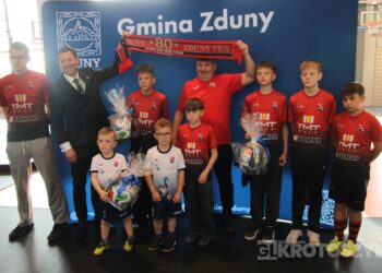 Sportowe święto w Zdunach! Burmistrz nagrodził najlepszych zawodników i trenerów