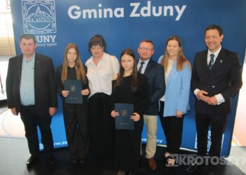 Sportowe święto w Zdunach! Burmistrz nagrodził najlepszych zawodników i trenerów