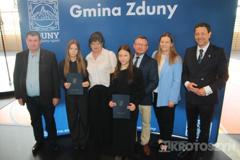Sportowe święto w Zdunach! Burmistrz nagrodził najlepszych zawodników i trenerów