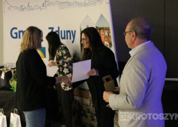 Geograficzni mistrzowie powiatu wyłonieni! Emocjonująca rywalizacja w Zdunach