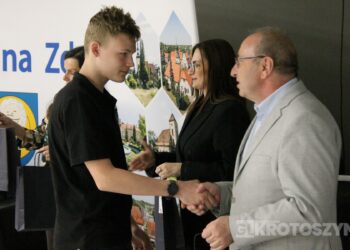 Geograficzni mistrzowie powiatu wyłonieni! Emocjonująca rywalizacja w Zdunach
