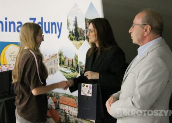 Geograficzni mistrzowie powiatu wyłonieni! Emocjonująca rywalizacja w Zdunach