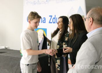 Geograficzni mistrzowie powiatu wyłonieni! Emocjonująca rywalizacja w Zdunach