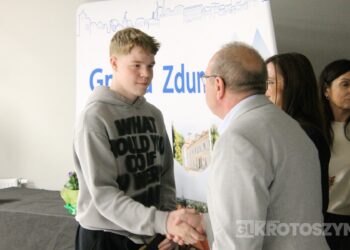 Geograficzni mistrzowie powiatu wyłonieni! Emocjonująca rywalizacja w Zdunach