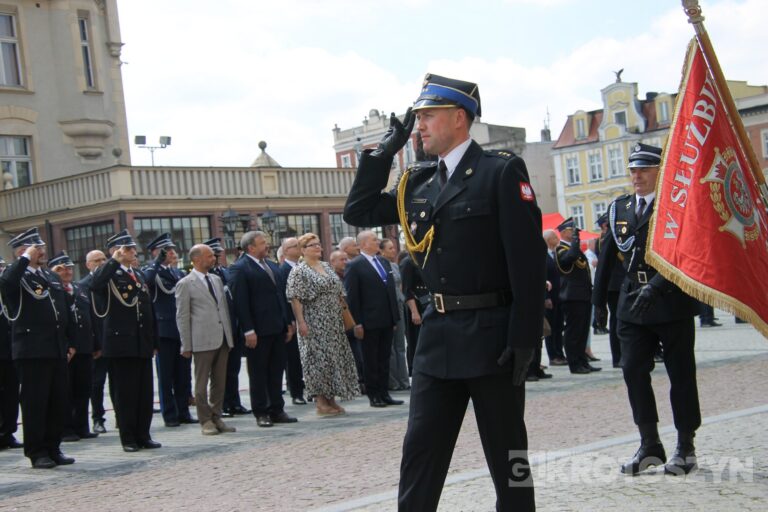 Strażacy świętowali w Krotoszynie. Były odznaczenia, awanse i widowiskowy piknik ratowniczy