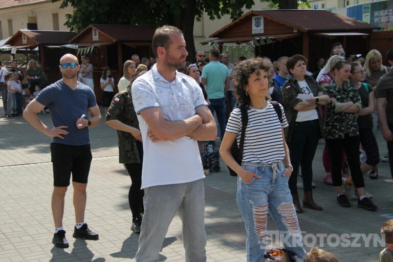 Wojsko, motocykle i tłumy mieszkańców. „Czwórka” znów połączyła pokolenia