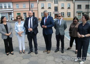 „Nie oddamy Koźmina PSL-owi i Platformie”. PiS oficjalnie zaprezentował swojego kandydata