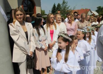 Dzieci przyjęły Chrystusa do swojego serca w parafii pw. św. Marii Magdaleny w Krotoszynie