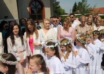 Dzieci przyjęły Chrystusa do swojego serca w parafii pw. św. Marii Magdaleny w Krotoszynie