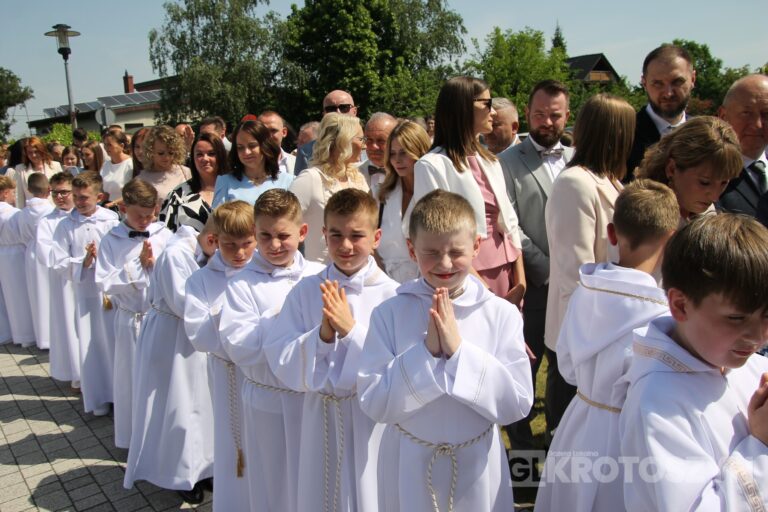 Dzieci przyjęły Chrystusa do swojego serca w parafii pw. św. Marii Magdaleny w Krotoszynie