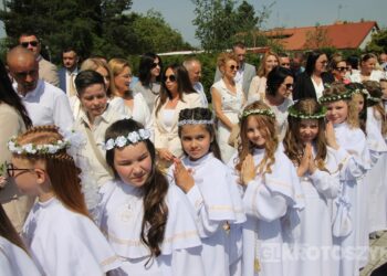 Dzieci przyjęły Chrystusa do swojego serca w parafii pw. św. Marii Magdaleny w Krotoszynie