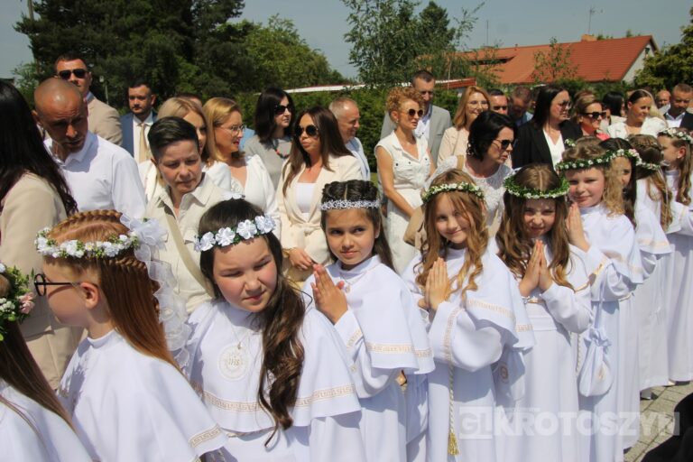 Dzieci przyjęły Chrystusa do swojego serca w parafii pw. św. Marii Magdaleny w Krotoszynie