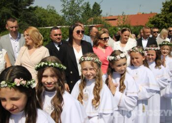 Dzieci przyjęły Chrystusa do swojego serca w parafii pw. św. Marii Magdaleny w Krotoszynie