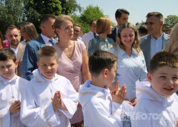 Dzieci przyjęły Chrystusa do swojego serca w parafii pw. św. Marii Magdaleny w Krotoszynie