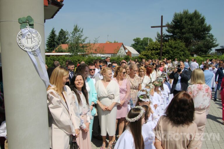 Dzieci przyjęły Chrystusa do swojego serca w parafii pw. św. Marii Magdaleny w Krotoszynie