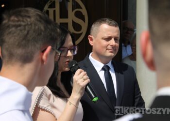 Dzieci przyjęły Chrystusa do swojego serca w parafii pw. św. Marii Magdaleny w Krotoszynie