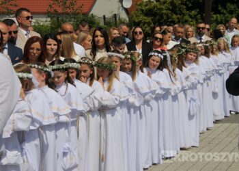 Dzieci przyjęły Chrystusa do swojego serca w parafii pw. św. Marii Magdaleny w Krotoszynie