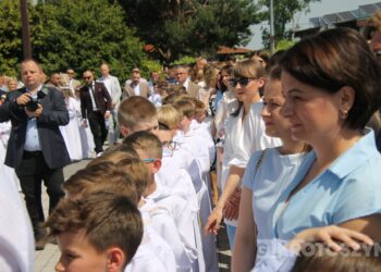 Dzieci przyjęły Chrystusa do swojego serca w parafii pw. św. Marii Magdaleny w Krotoszynie