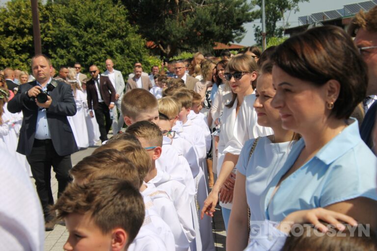 Dzieci przyjęły Chrystusa do swojego serca w parafii pw. św. Marii Magdaleny w Krotoszynie