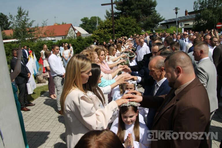 Dzieci przyjęły Chrystusa do swojego serca w parafii pw. św. Marii Magdaleny w Krotoszynie