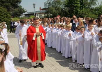 Dzieci przyjęły Chrystusa do swojego serca w parafii pw. św. Marii Magdaleny w Krotoszynie