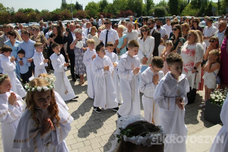 Dzieci przyjęły Chrystusa do swojego serca w parafii pw. św. Marii Magdaleny w Krotoszynie