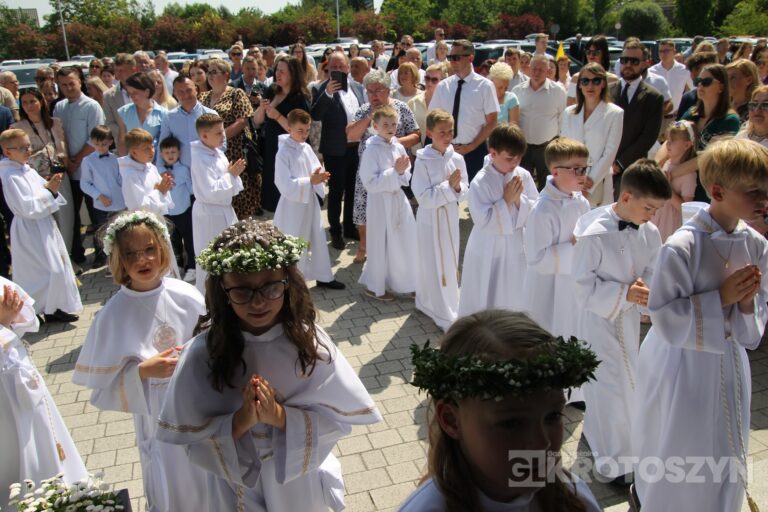 Dzieci przyjęły Chrystusa do swojego serca w parafii pw. św. Marii Magdaleny w Krotoszynie