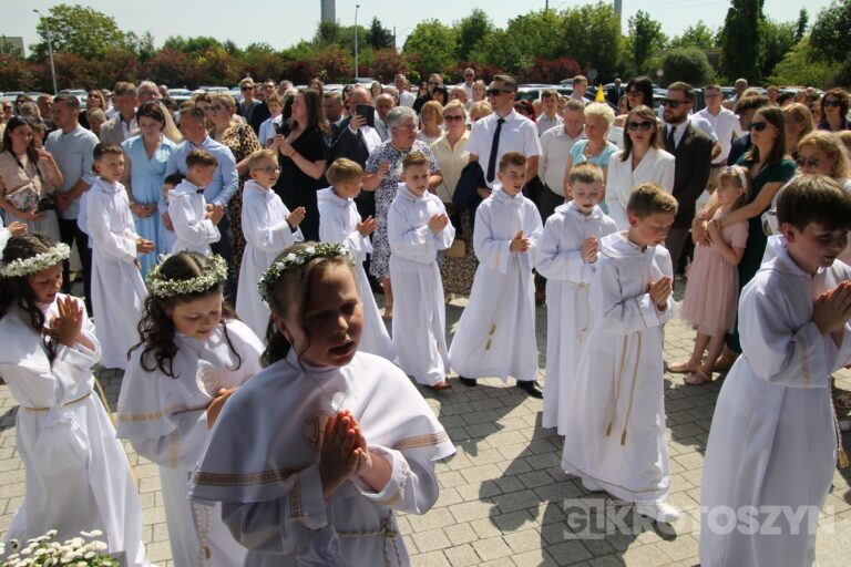 Dzieci przyjęły Chrystusa do swojego serca w parafii pw. św. Marii Magdaleny w Krotoszynie