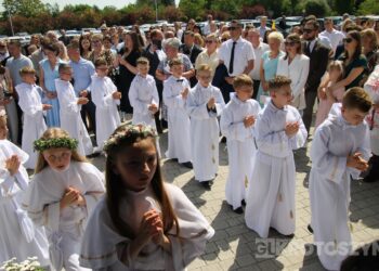 Dzieci przyjęły Chrystusa do swojego serca w parafii pw. św. Marii Magdaleny w Krotoszynie