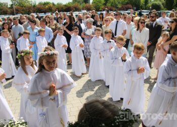 Dzieci przyjęły Chrystusa do swojego serca w parafii pw. św. Marii Magdaleny w Krotoszynie