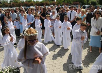 Dzieci przyjęły Chrystusa do swojego serca w parafii pw. św. Marii Magdaleny w Krotoszynie