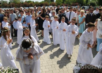 Dzieci przyjęły Chrystusa do swojego serca w parafii pw. św. Marii Magdaleny w Krotoszynie