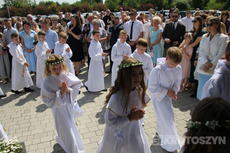 Dzieci przyjęły Chrystusa do swojego serca w parafii pw. św. Marii Magdaleny w Krotoszynie